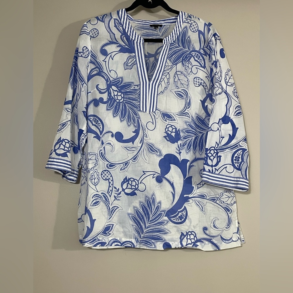 TALBOTS Blue and White Floral Tunic Top, sz L